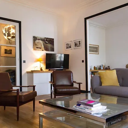 Apartment Superb In A Family Neighborhood *